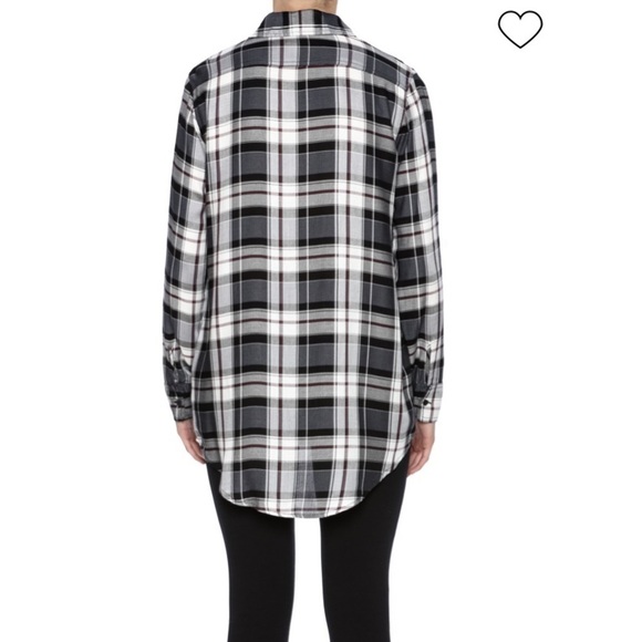 Cupcakes and Cashmere Cruz high low flannel top Medium - Picture 6 of 14